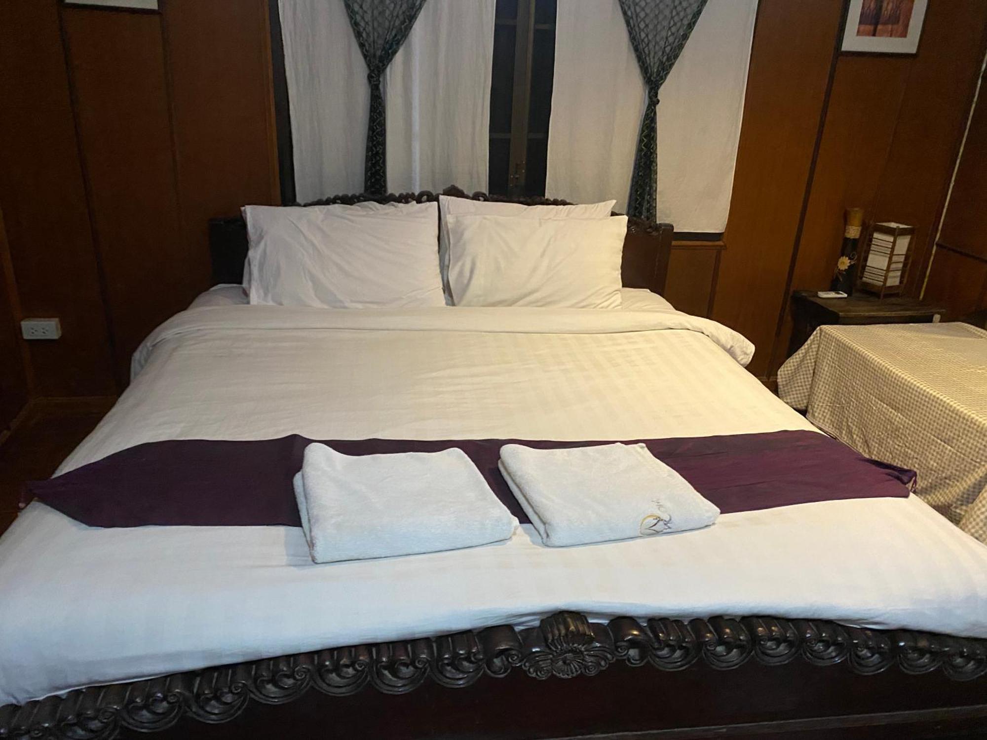 Nearthepark Boutique House Hostel Chiang Mai Exterior photo